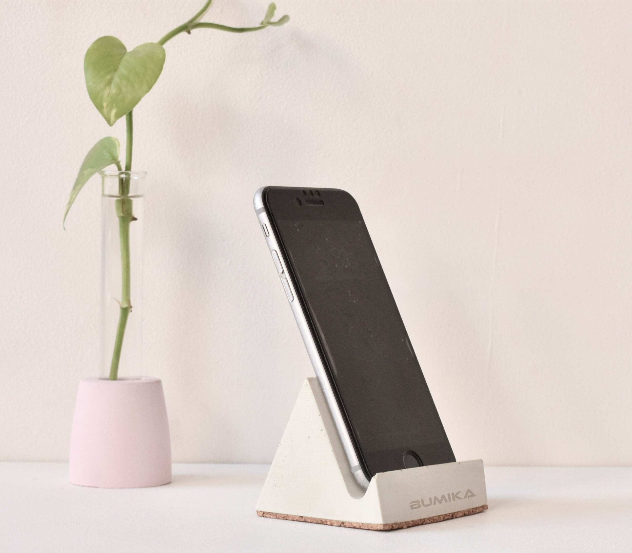 هولدر موبایل scaled